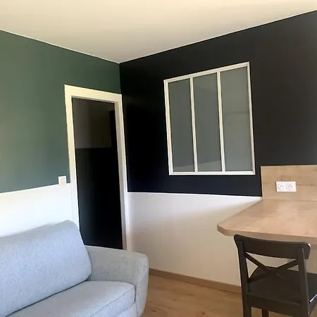 Avec Balcon Plein Sud, Bord De דירה *